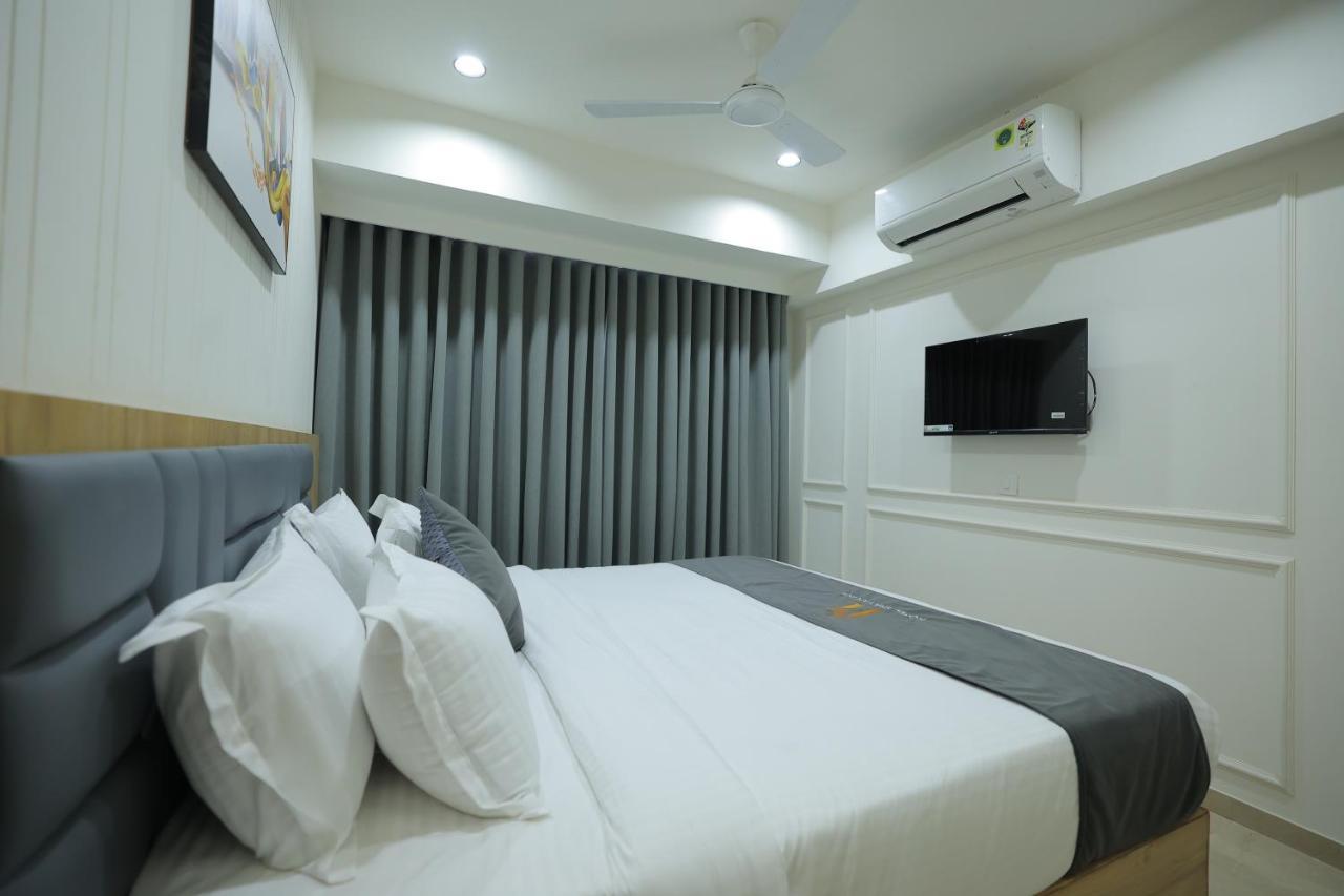 Hotel Shayan Inn ラージコート エクステリア 写真