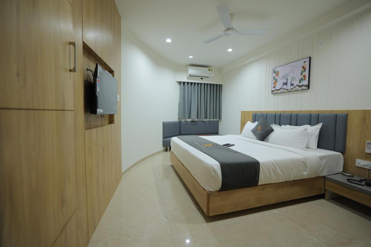 Hotel Shayan Inn ラージコート エクステリア 写真
