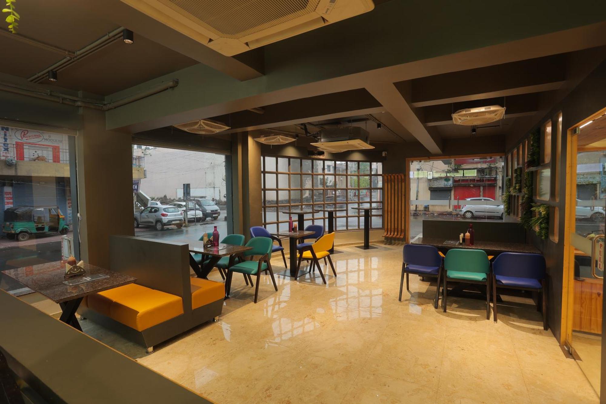 Hotel Shayan Inn ラージコート エクステリア 写真