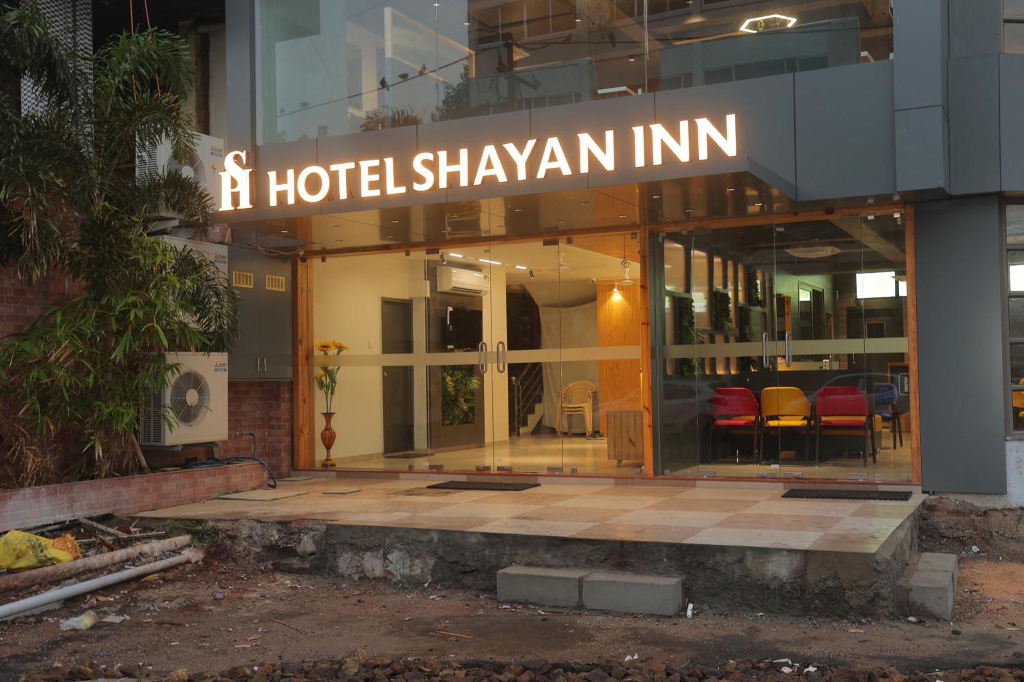 Hotel Shayan Inn ラージコート エクステリア 写真