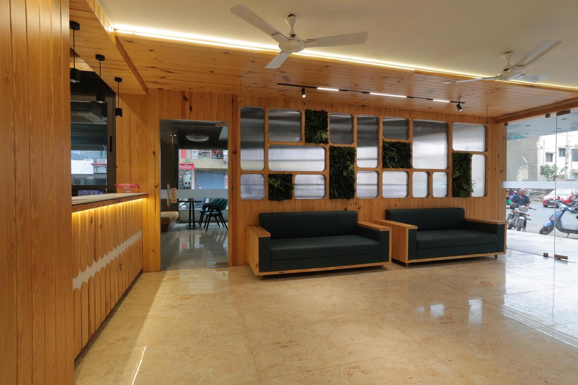 Hotel Shayan Inn ラージコート エクステリア 写真
